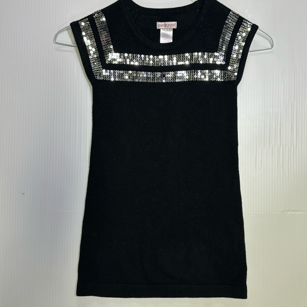 Girls Sleeveless Sweater Top